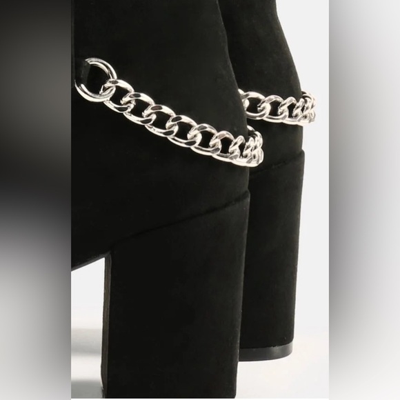 JustFab Ankle Bootie Women’s 7 Mariah Block Heel Chain Bootie Black - Picture 3 of 7
